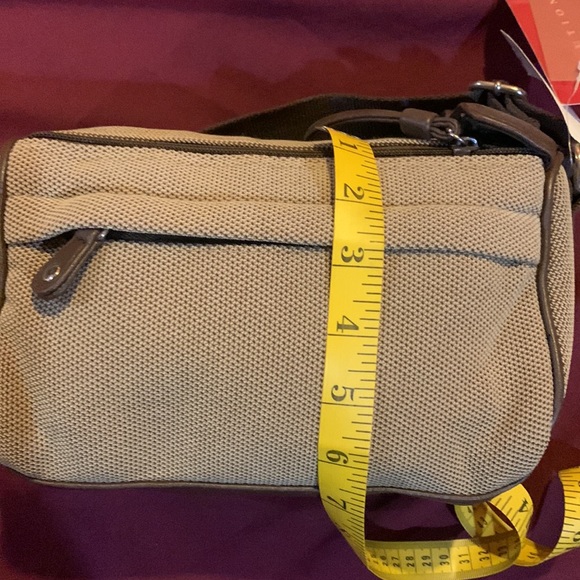 Tan/brown bag - Picture 3 of 5